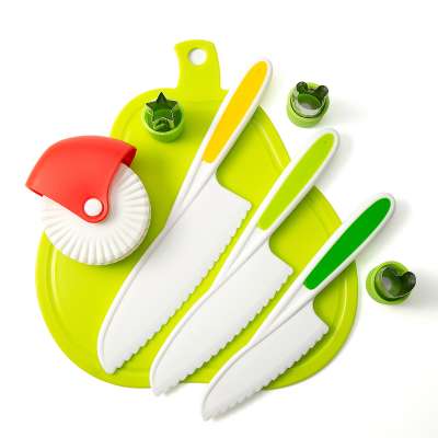 colorful pear shape  Cutting Board with  PP kids knife and cute cookie mold cake mold and  red pastry cutting wheel